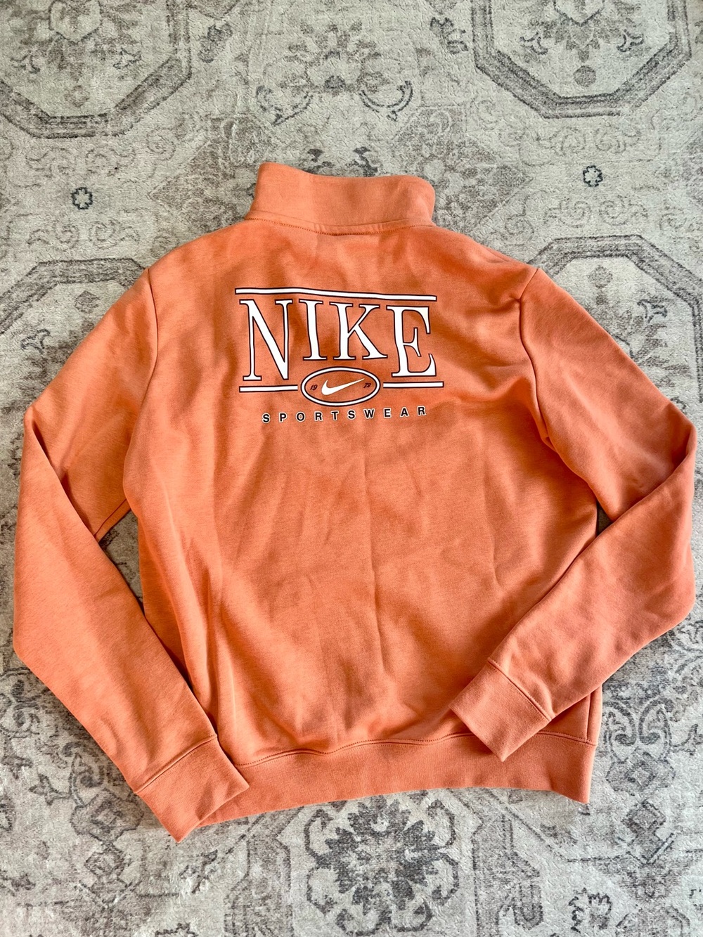 Sportswear Club Fleece Mock-Neck 1/2-Zip Graphic Top